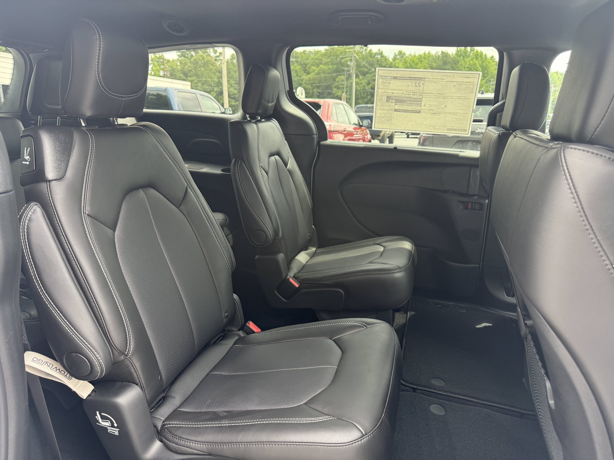 New 2027 Chrysler Pacifica LX FWD image 17