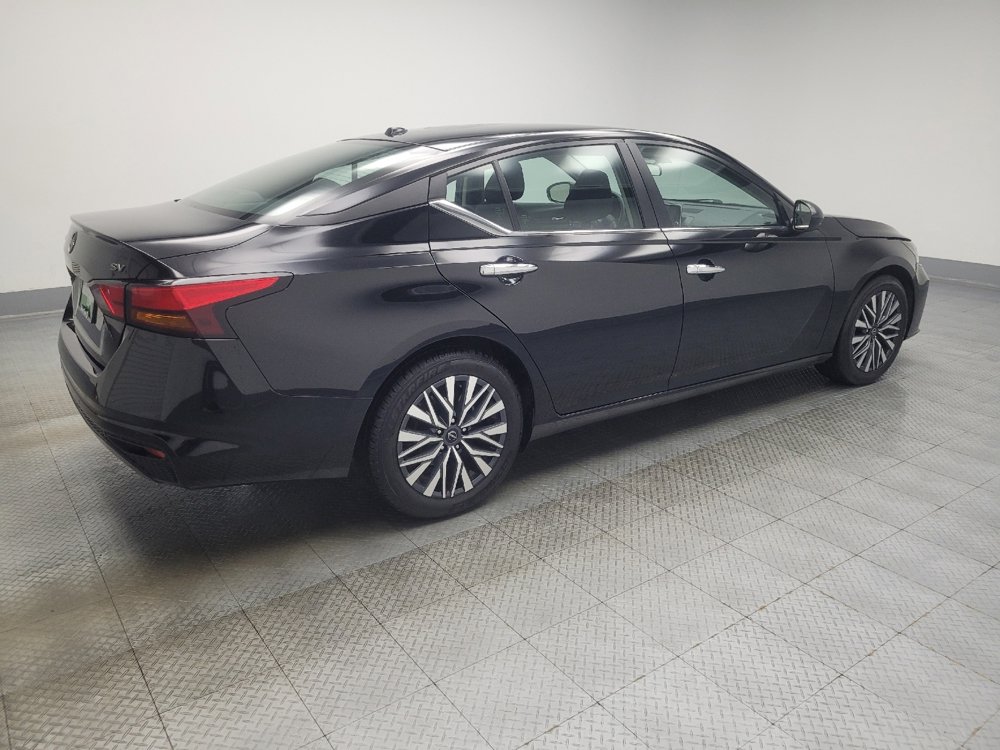 Used 2024 Nissan Altima 2.5 SV image 10