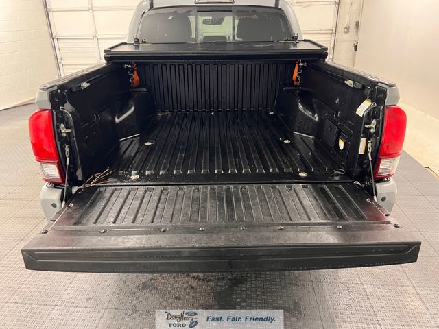 Used 2019 Toyota Tacoma TRD Sport w/ Technology Package AWD/4WD image 28