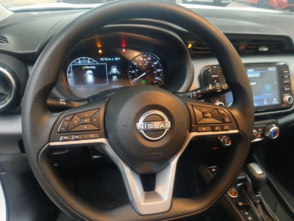 Used 2023 Nissan Kicks SV image 16