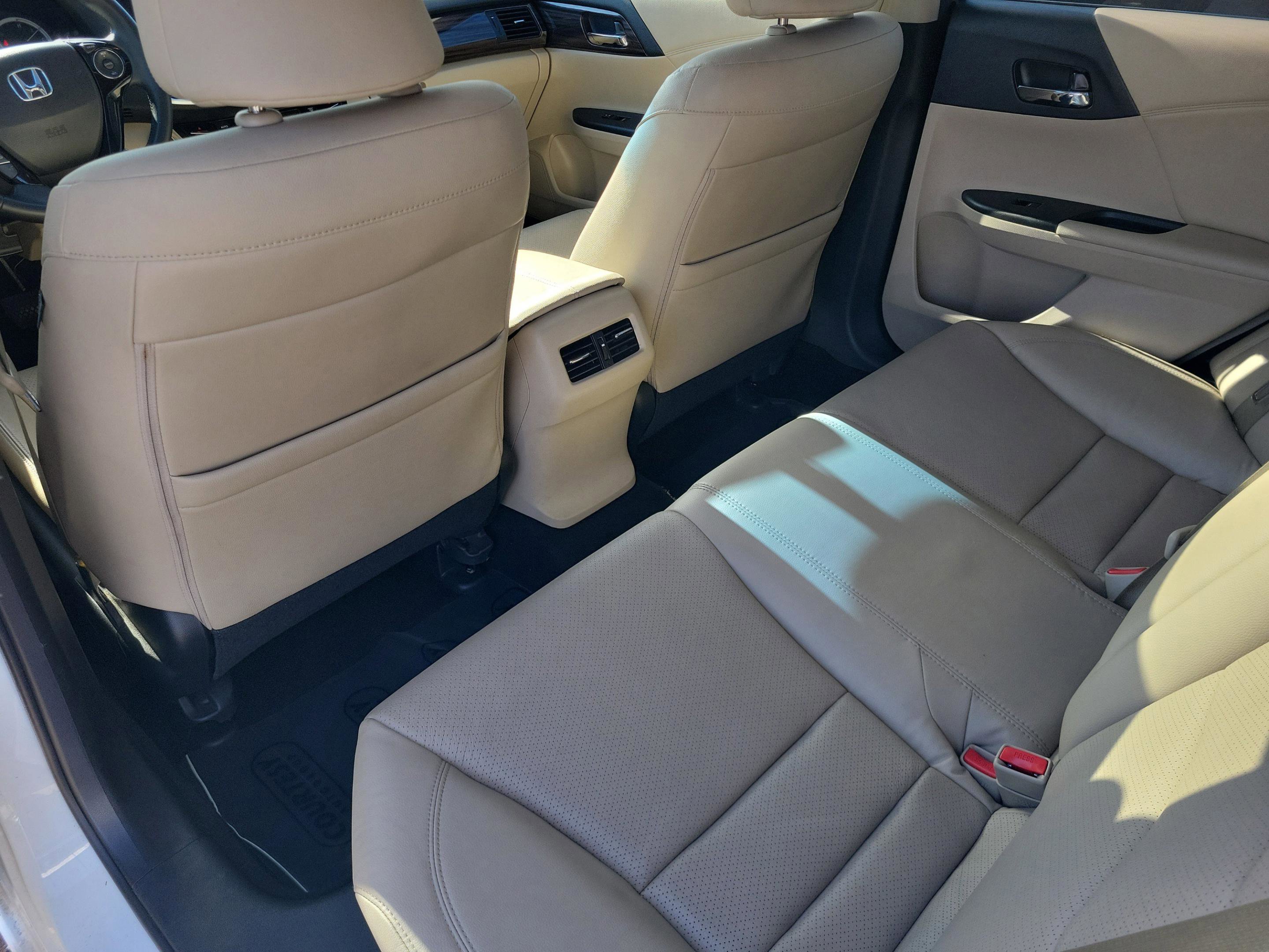 Used 2016 Honda Accord EX-L image 9