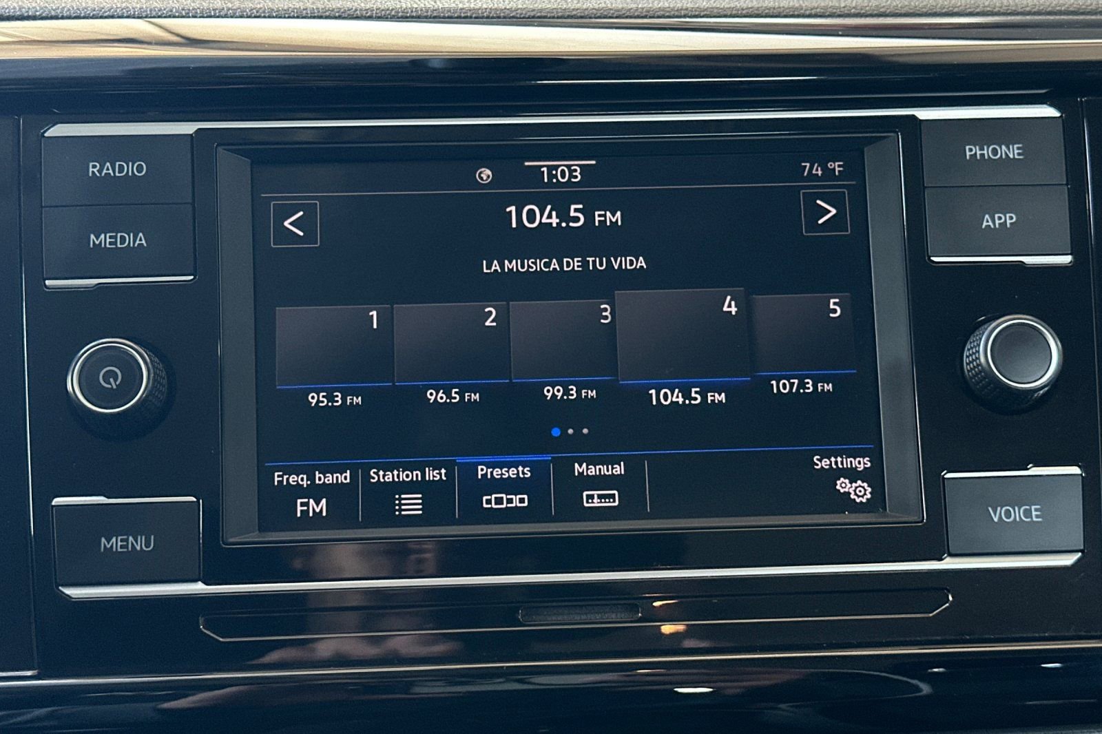 Used 2023 Volkswagen Taos S FWD image 18