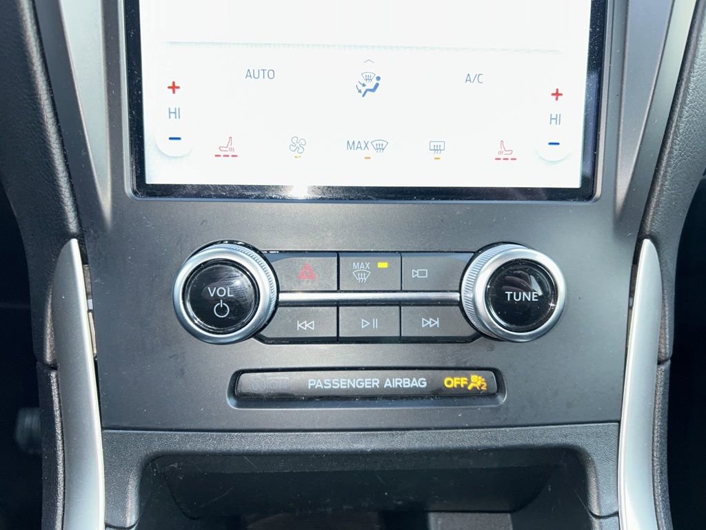 Used 2024 Ford Edge SEL image 35