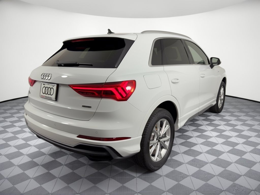 Certified 2025 Audi Q3 2.0T Premium w/ Convenience Package AWD/4WD image 9