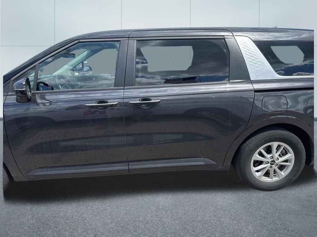 Used 2024 Kia Carnival LX FWD image 5