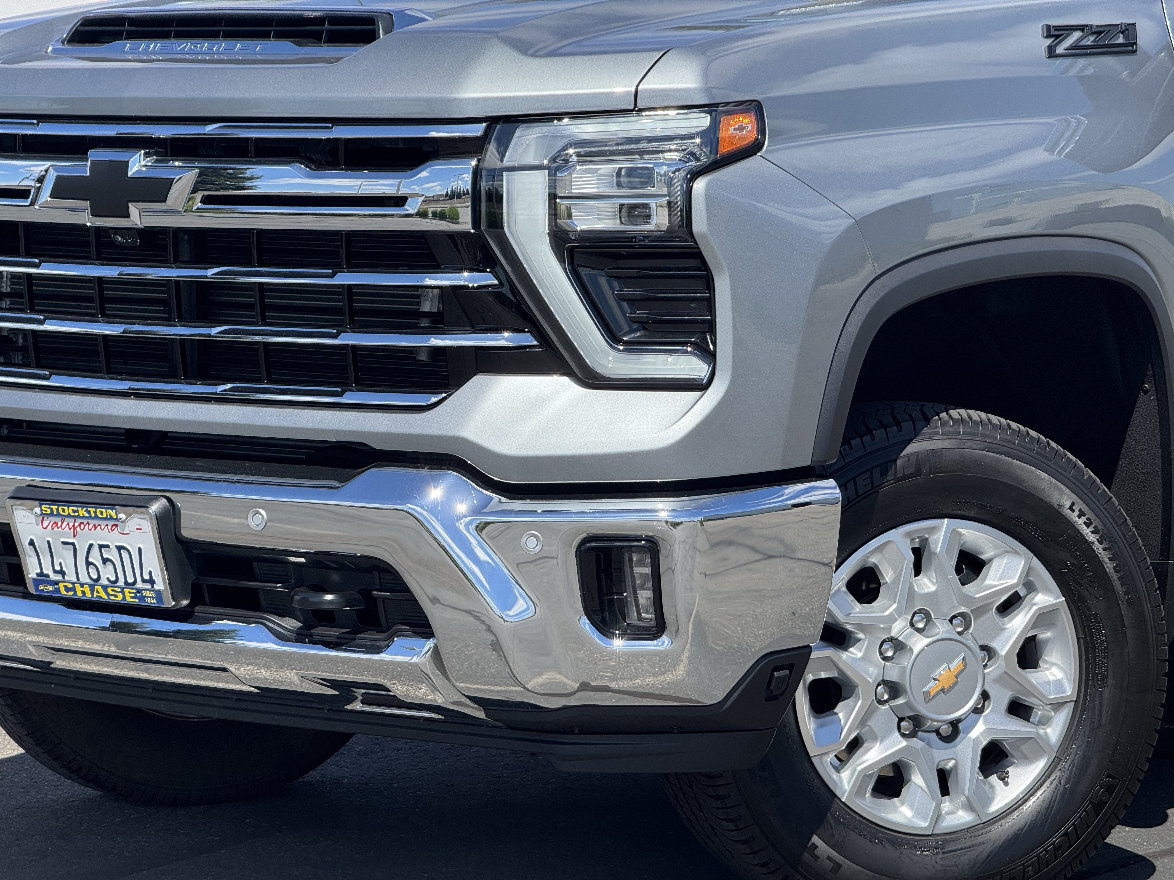 Certified 2025 Chevrolet Silverado 3500 LTZ w/ LTZ Convenience Package AWD/4WD image 3