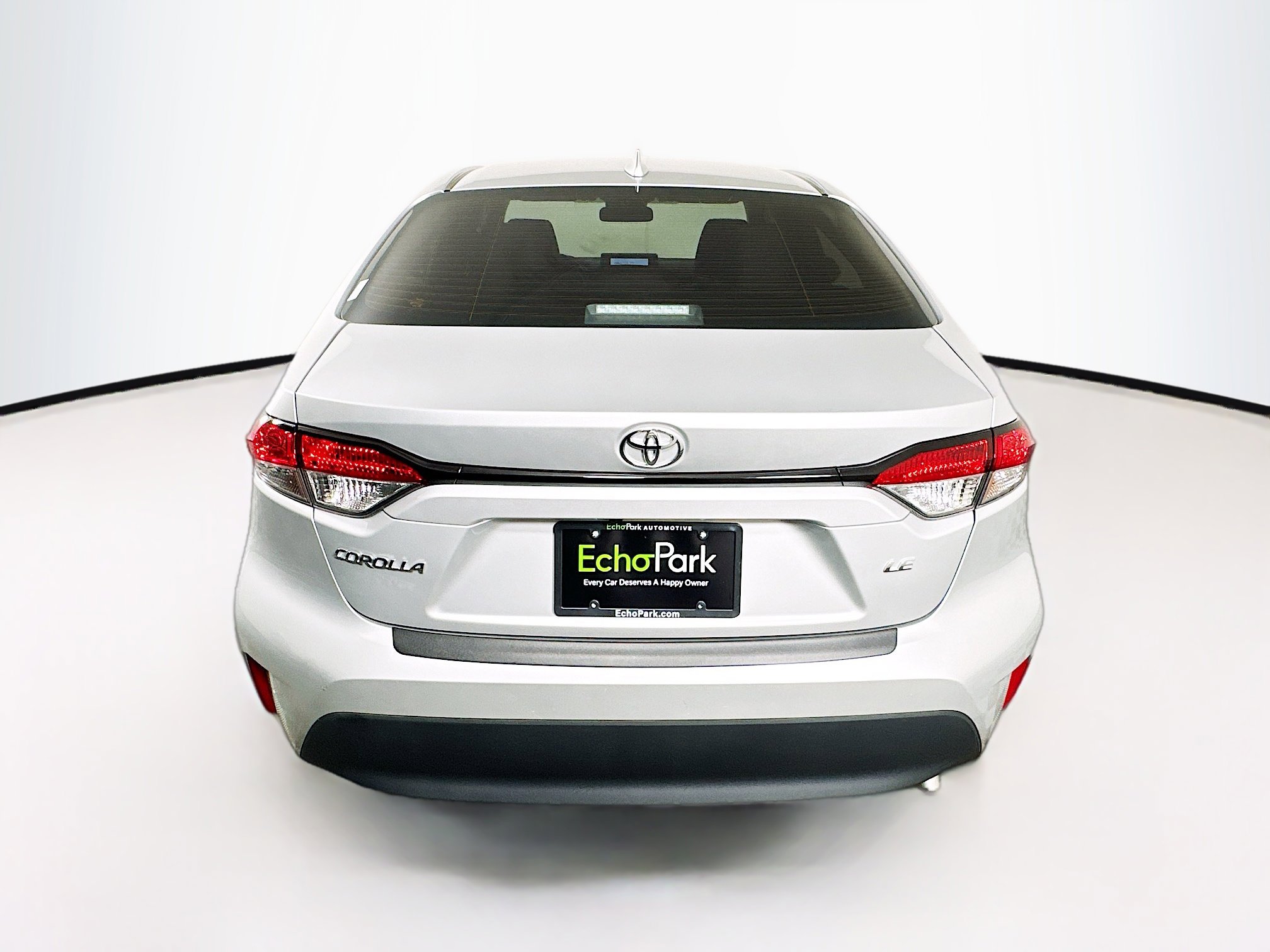 Used 2025 Toyota Corolla LE image 7