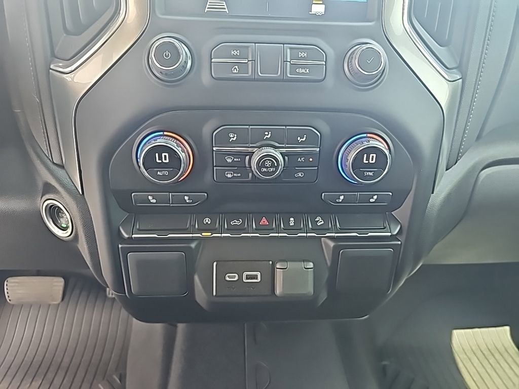 Used 2022 Chevrolet Silverado 1500 LT image 17