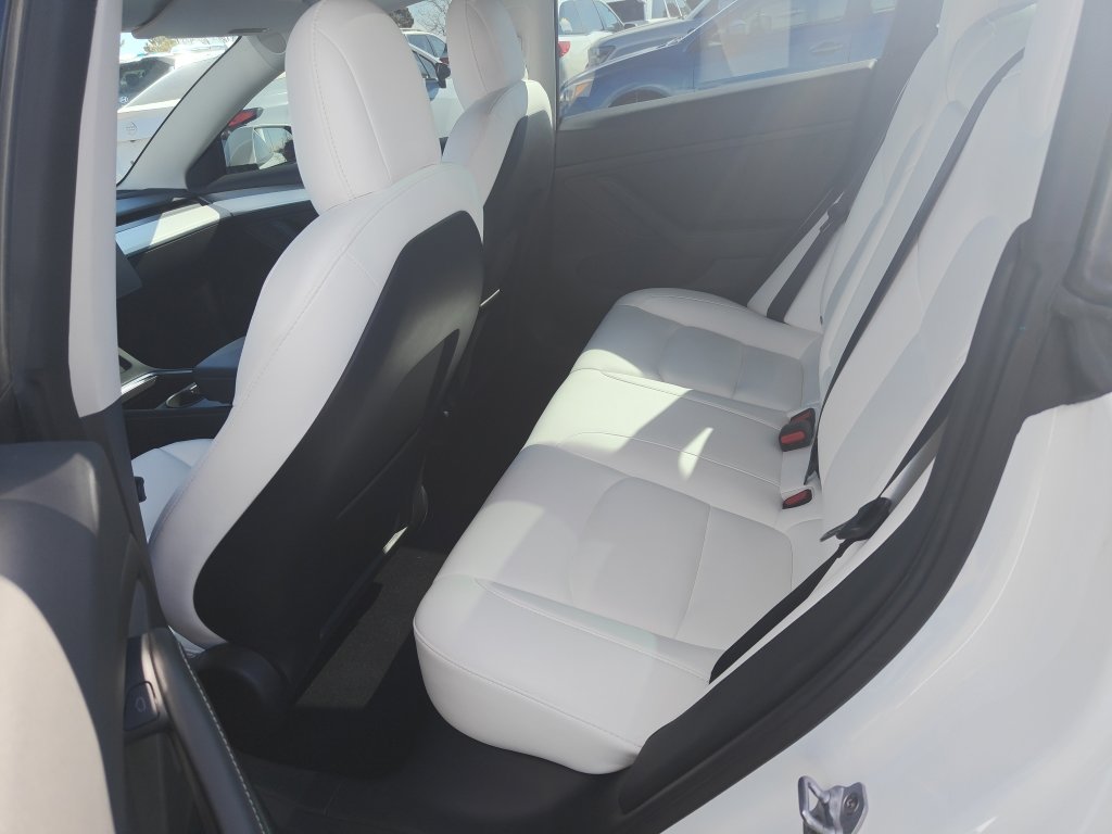 Used 2022 Tesla Model 3 Long Range image 25