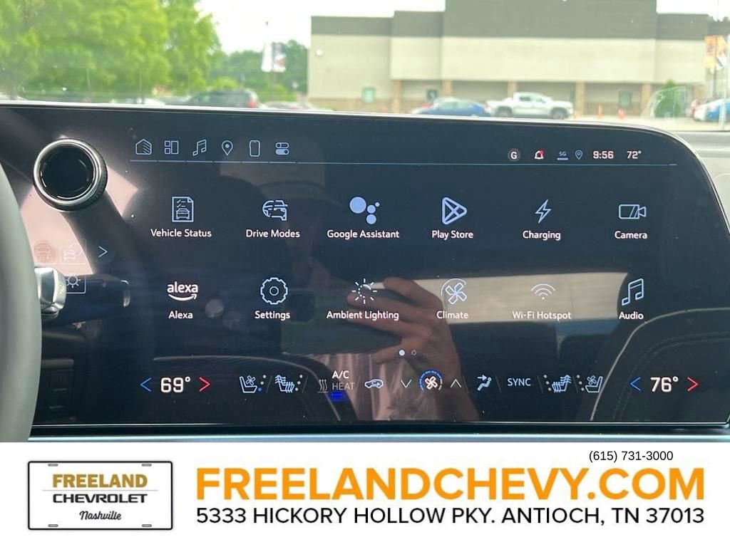 New 2025 Chevrolet Equinox EV LT w/ Convenience Package II image 24