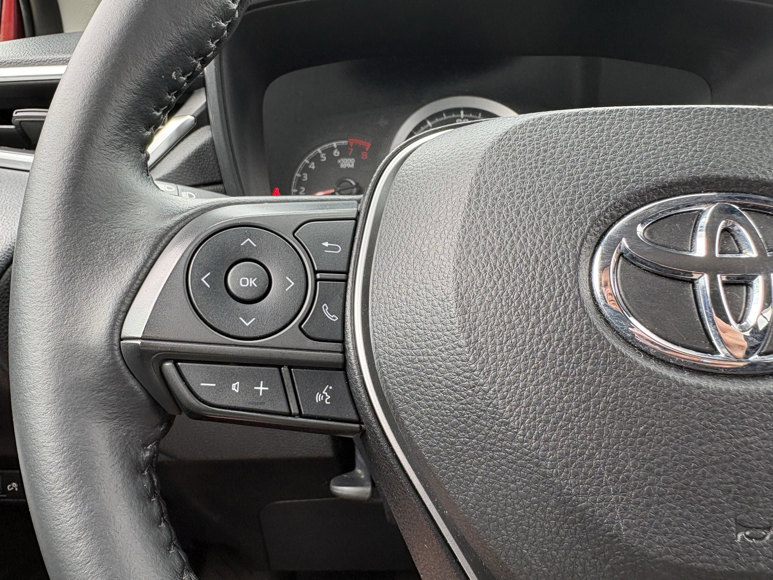 Used 2022 Toyota Corolla Cross LE AWD/4WD image 15