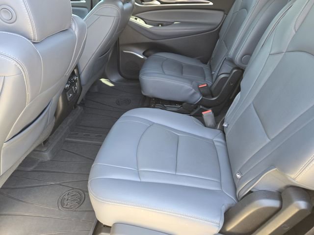 Used 2018 Buick Enclave Premium image 29