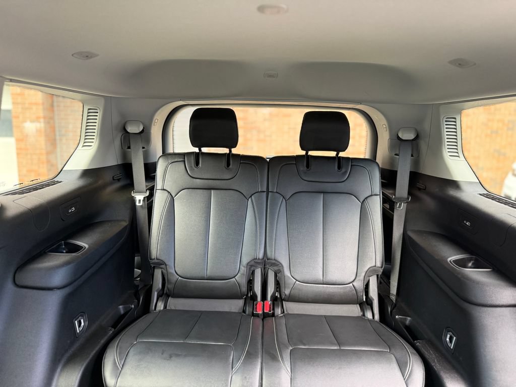 Used 2023 Jeep Grand Cherokee L Limited AWD/4WD image 19