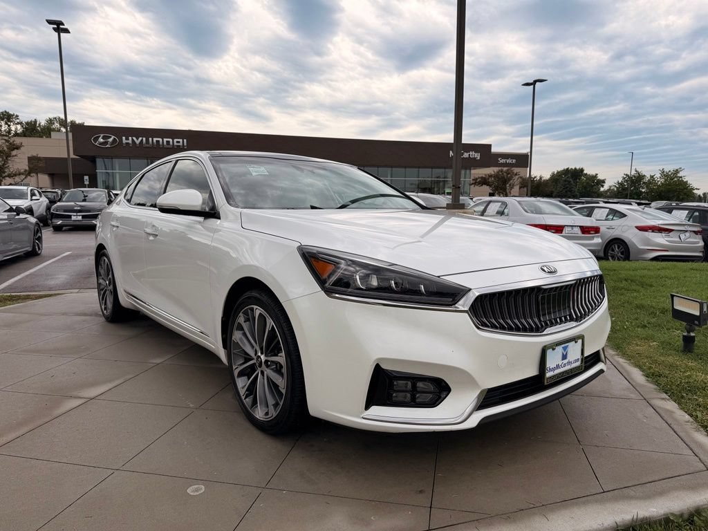 Used 2017 Kia Cadenza Technology FWD image 11