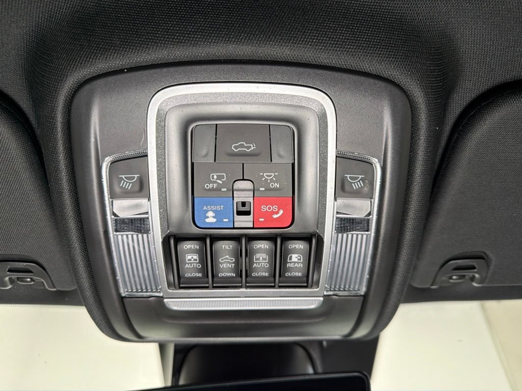 Used 2022 RAM 1500 Laramie w/ Night Edition AWD/4WD image 12