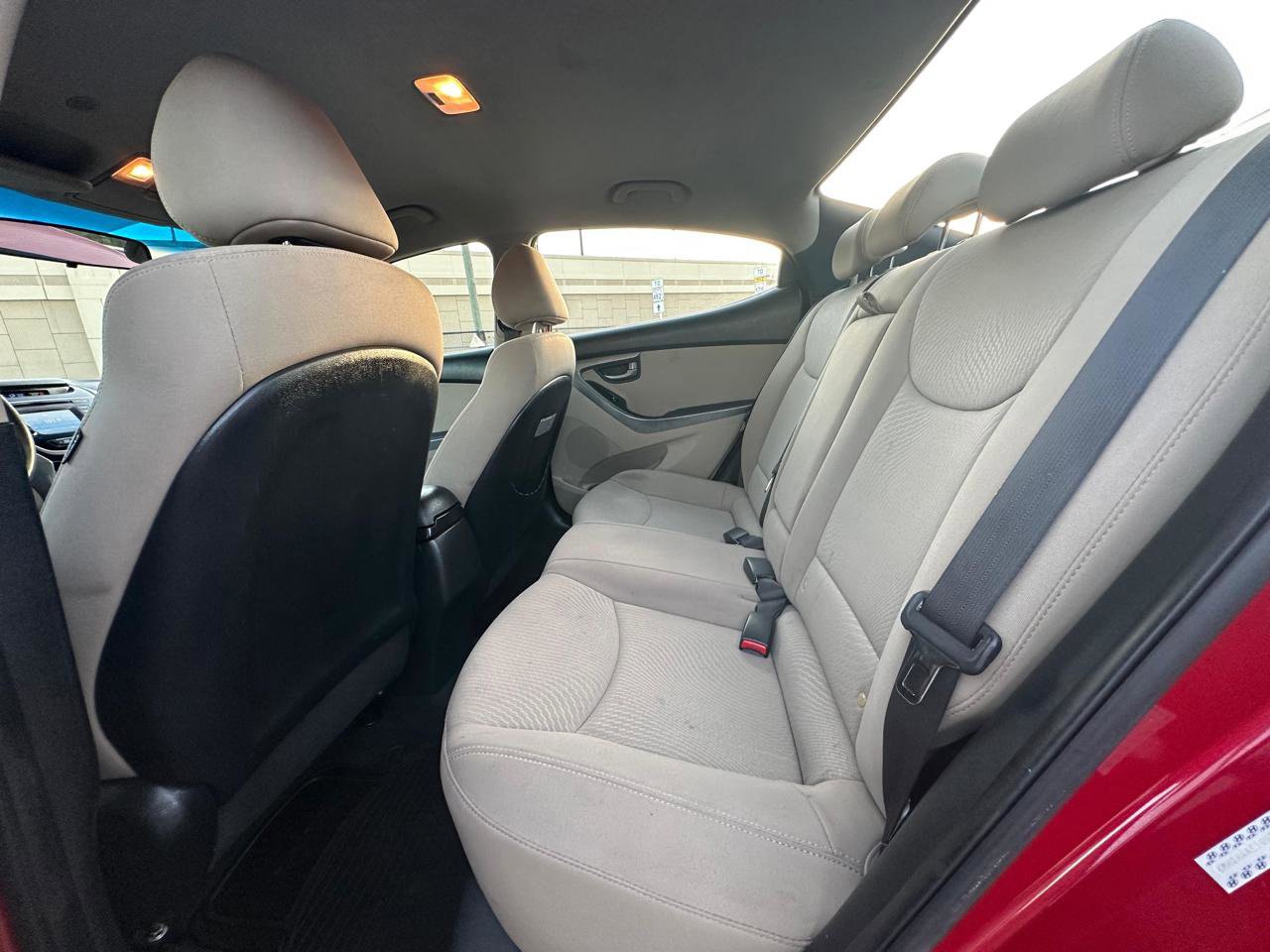 Used 2016 Hyundai Elantra SE w/ Option Group 02 FWD image 8