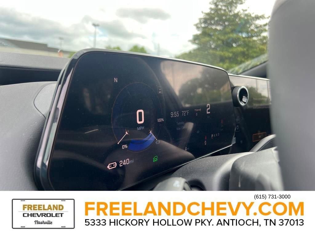 New 2025 Chevrolet Equinox EV LT w/ Convenience Package II image 7