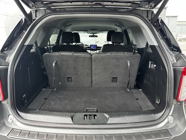 Used 2023 Ford Explorer XLT w/ Equipment Group 202A AWD/4WD image 44
