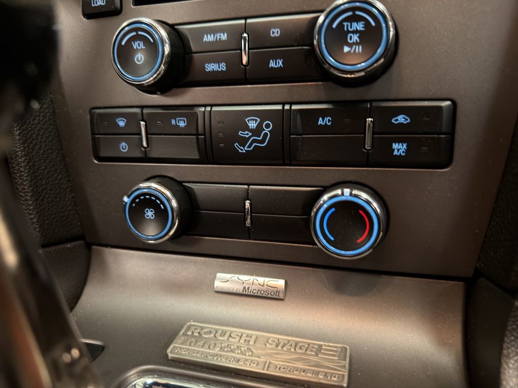 Used 2010 Ford Mustang GT Premium RWD image 31
