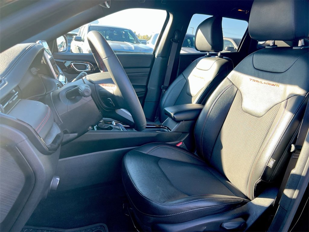 Used 2024 Jeep Compass Trailhawk image 17