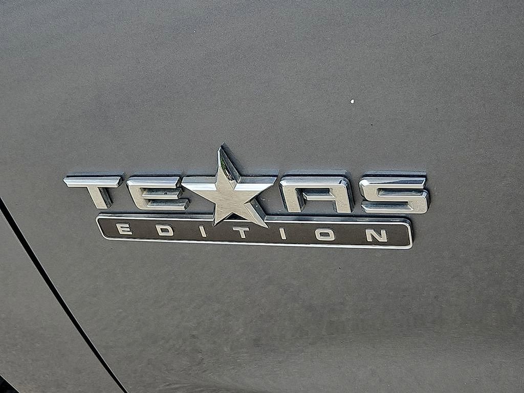 Used 2019 Chevrolet Silverado 1500 LT w/ Texas Edition image 15