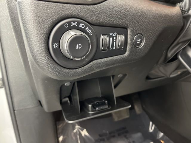 Used 2022 Jeep Cherokee Trailhawk w/ Sound & Nav Group image 32