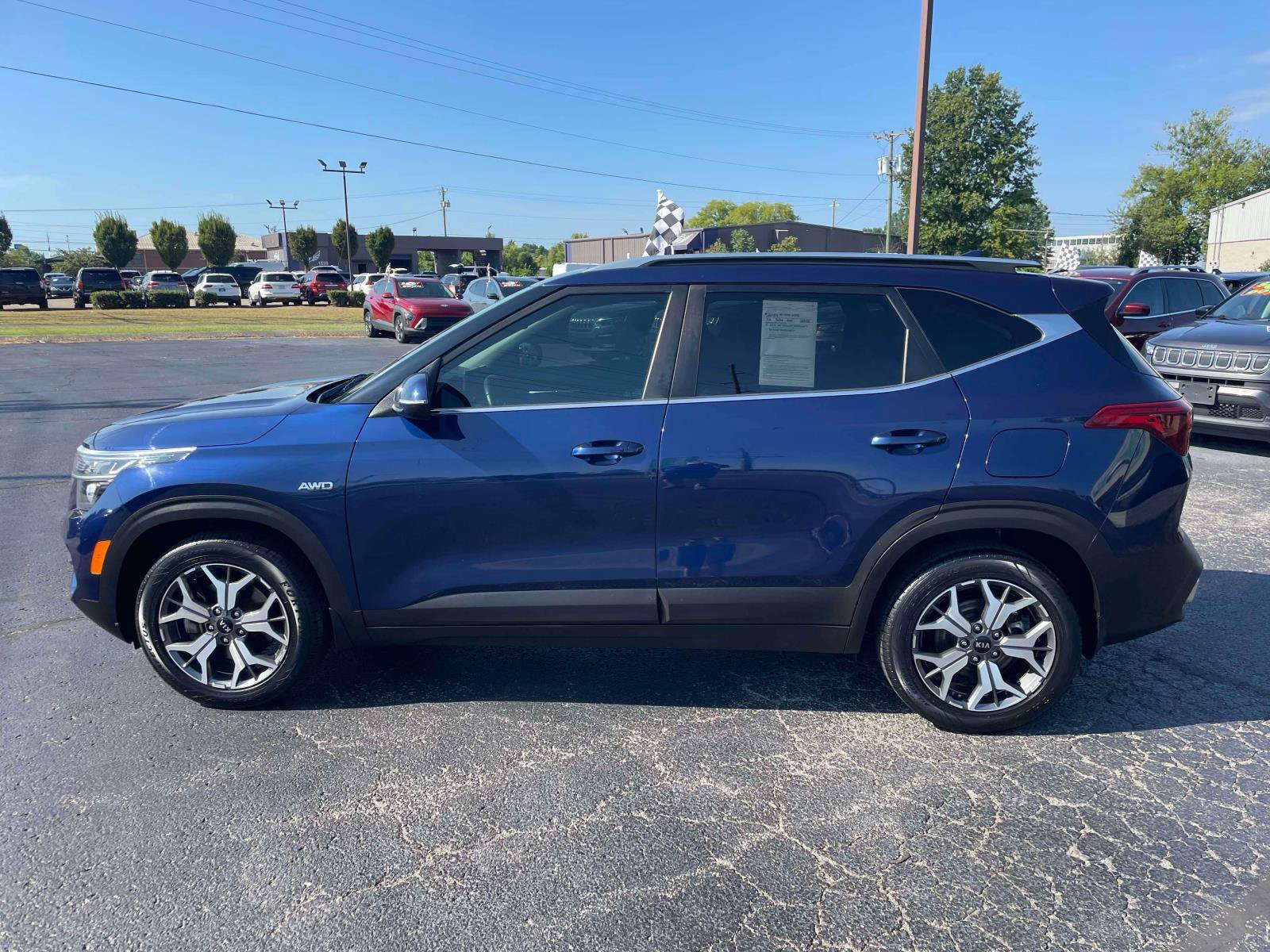 Used 2021 Kia Seltos EX AWD/4WD image 4