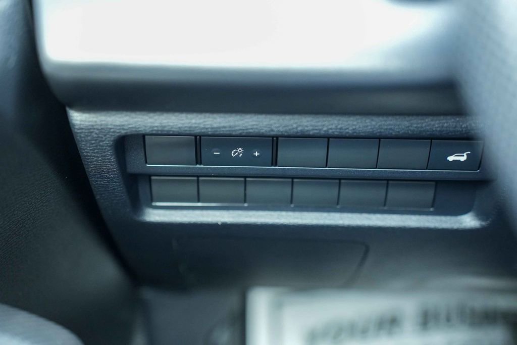 Used 2023 Mitsubishi Outlander SE image 29