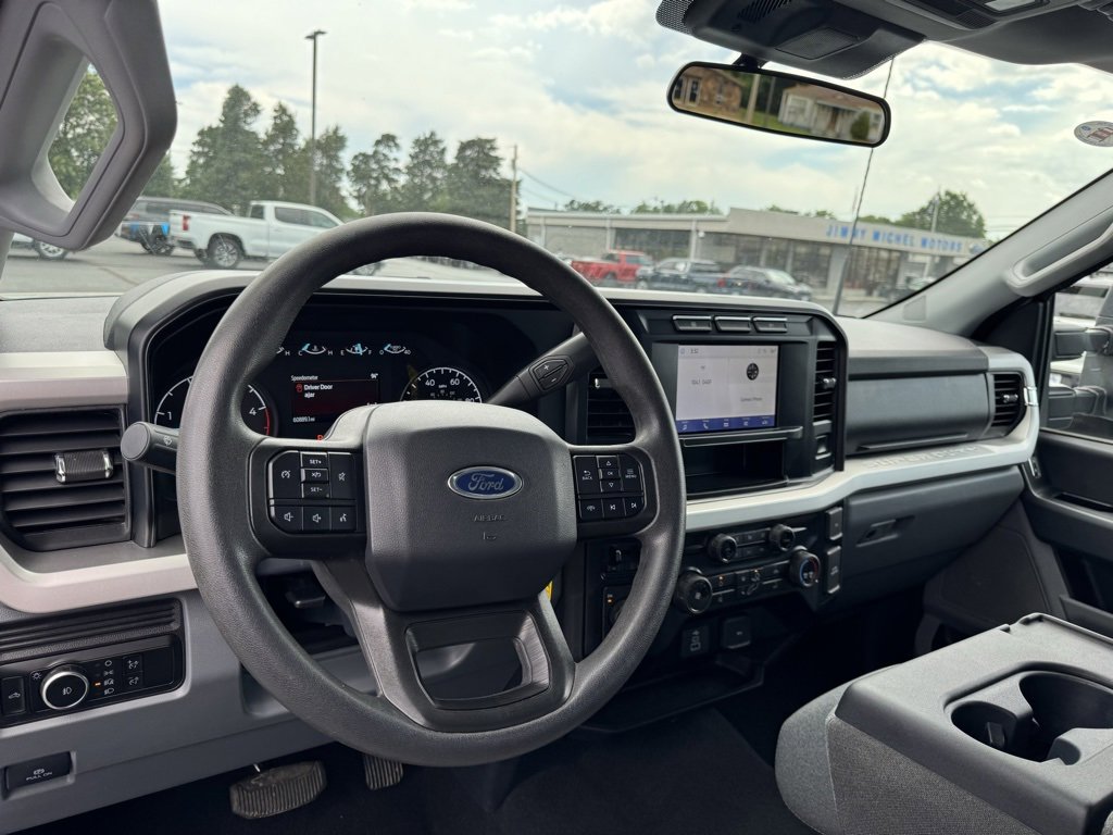 Used 2024 Ford F250 XLT image 7