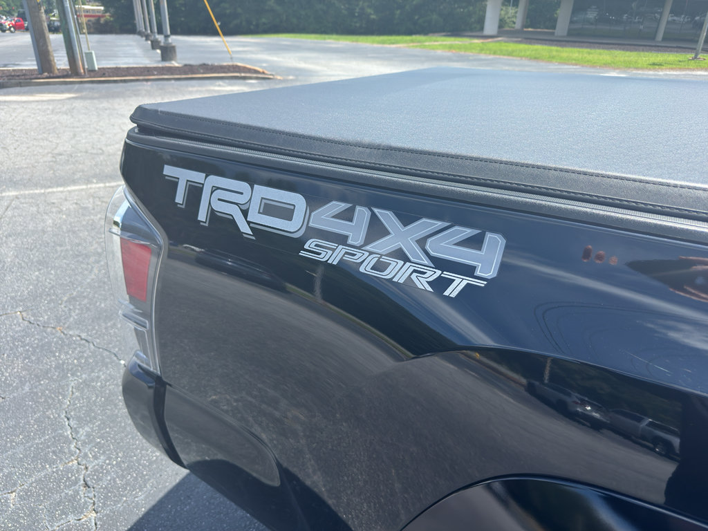 Used 2020 Toyota Tacoma TRD Sport AWD/4WD image 5