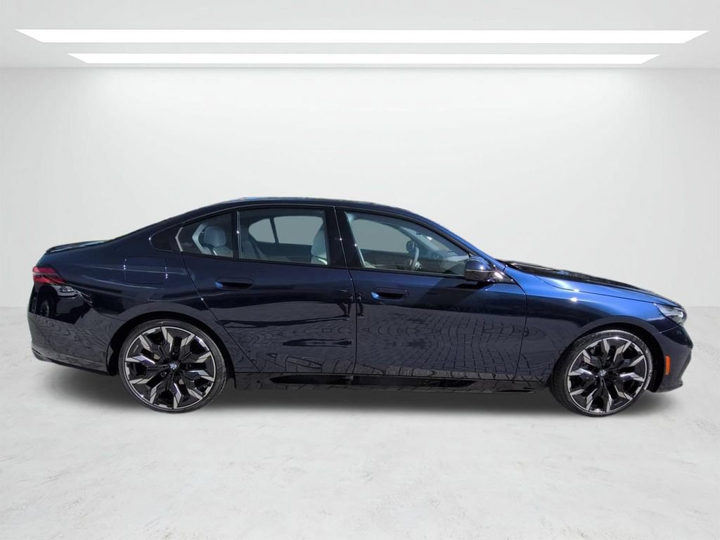 New 2027 BMW 540i xDrive w/ M Sport Package AWD/4WD image 3