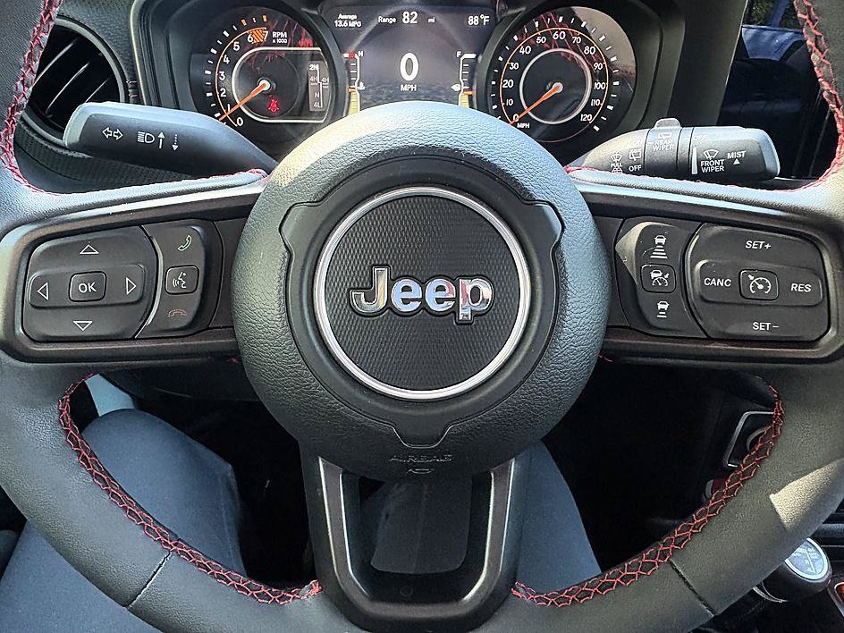 Used 2024 Jeep Wrangler Unlimited Rubicon AWD/4WD image 18