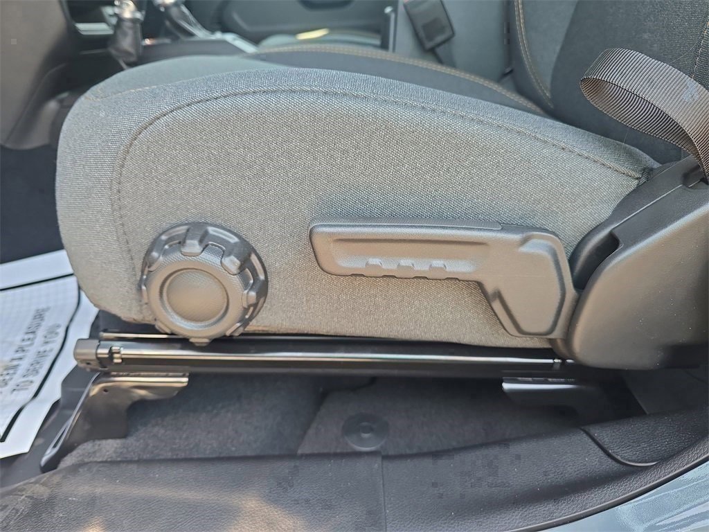 New 2025 Jeep Gladiator Sport image 13