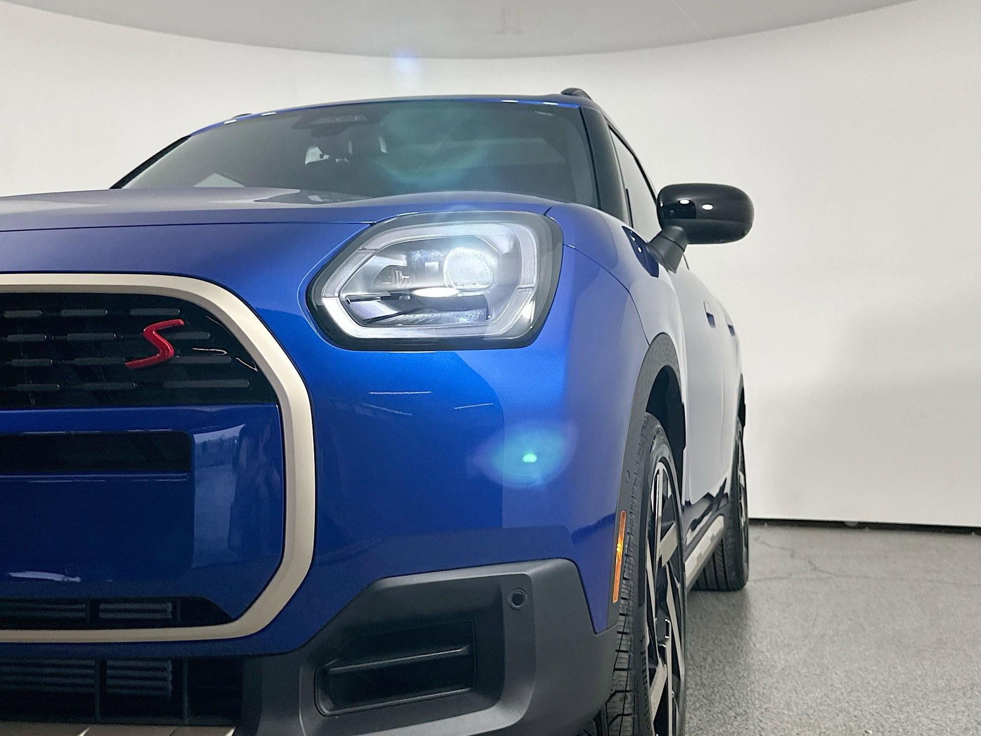 New 2025 MINI Cooper Countryman S w/ Comfort Package Max image 9