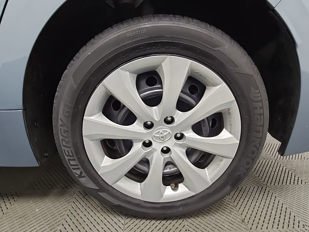 Used 2020 Toyota Corolla LE image 37