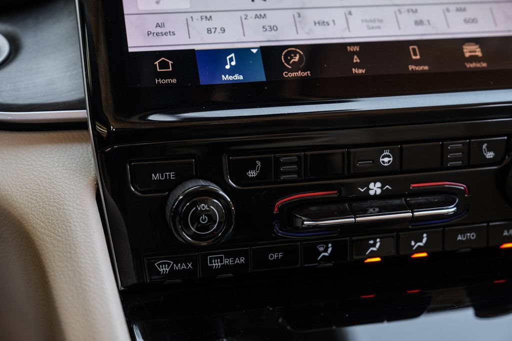 Used 2022 Jeep Grand Cherokee Limited RWD image 30