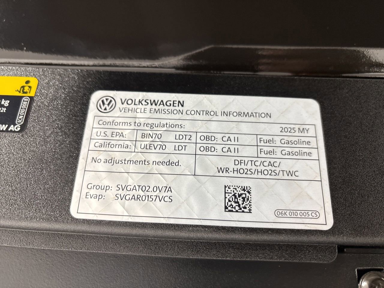 Used 2025 Volkswagen Atlas Cross Sport SEL Premium R-Line image 30