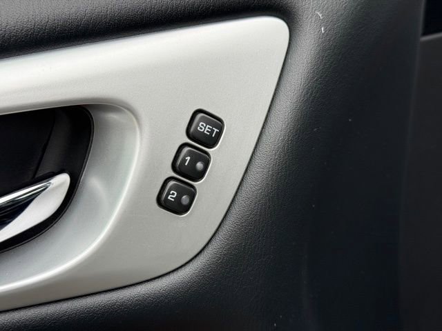 Used 2017 Nissan Pathfinder Platinum w/ Cargo Package image 10