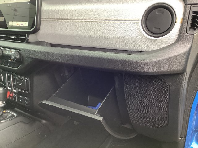 New 2026 Jeep Wrangler Sport AWD/4WD image 31