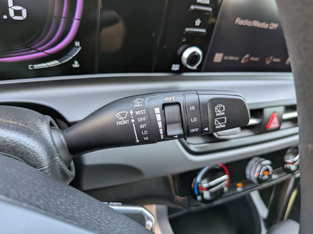 Certified 2025 Kia Seltos LX AWD/4WD image 31