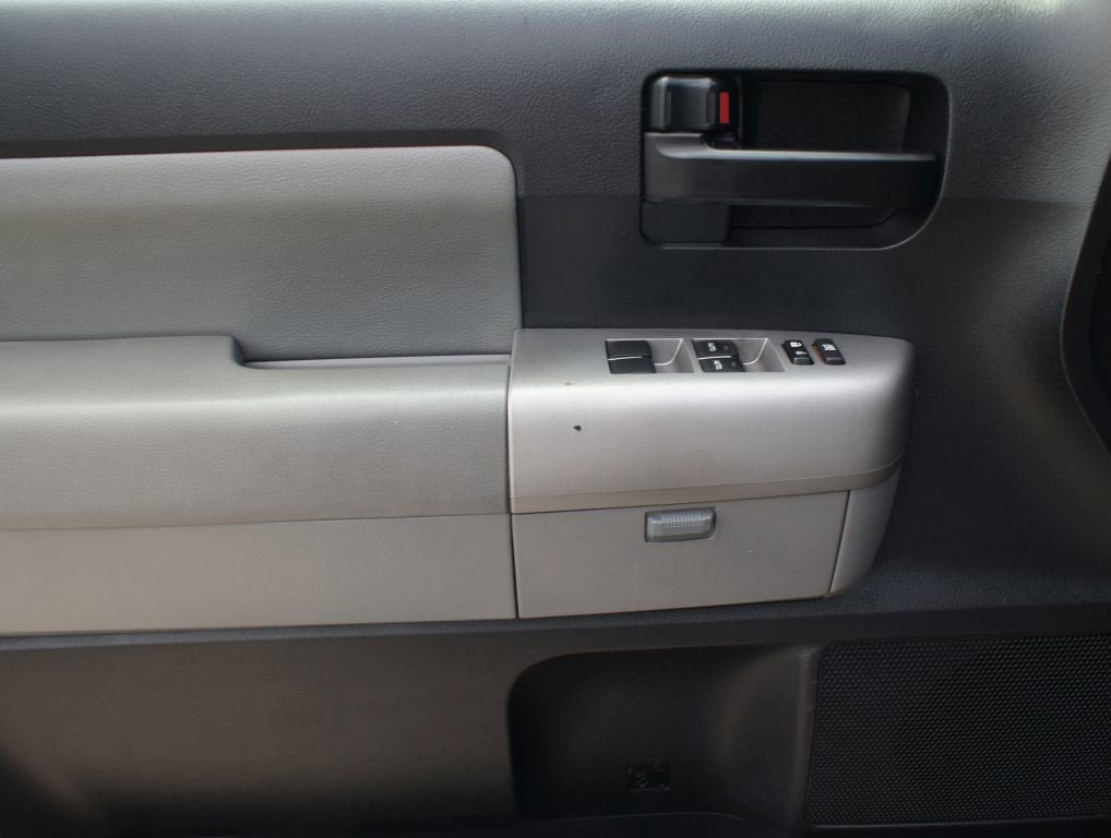 Used 2008 Toyota Sequoia SR5 AWD/4WD image 22
