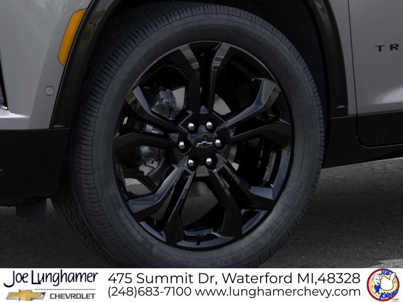 New 2027 Chevrolet Traverse RS w/ LPO, Floor Liner Package AWD/4WD image 9