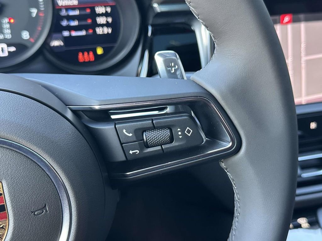 New 2026 Porsche Macan image 22