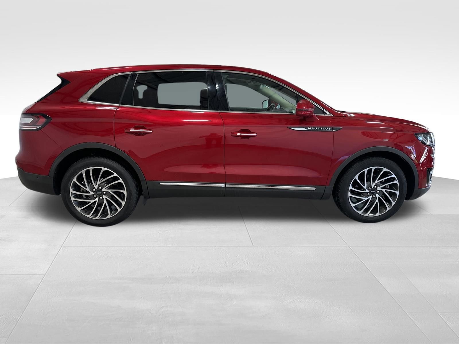 Used 2020 Lincoln Nautilus Reserve image 4