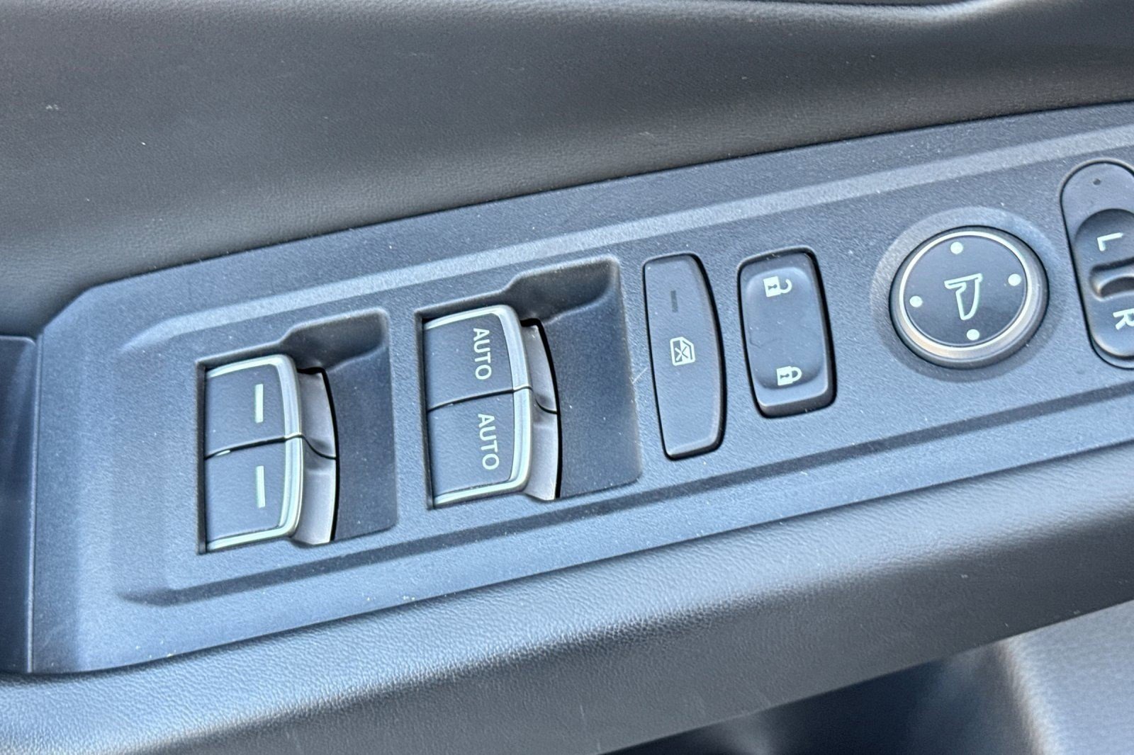Certified 2023 Honda Accord EX image 13