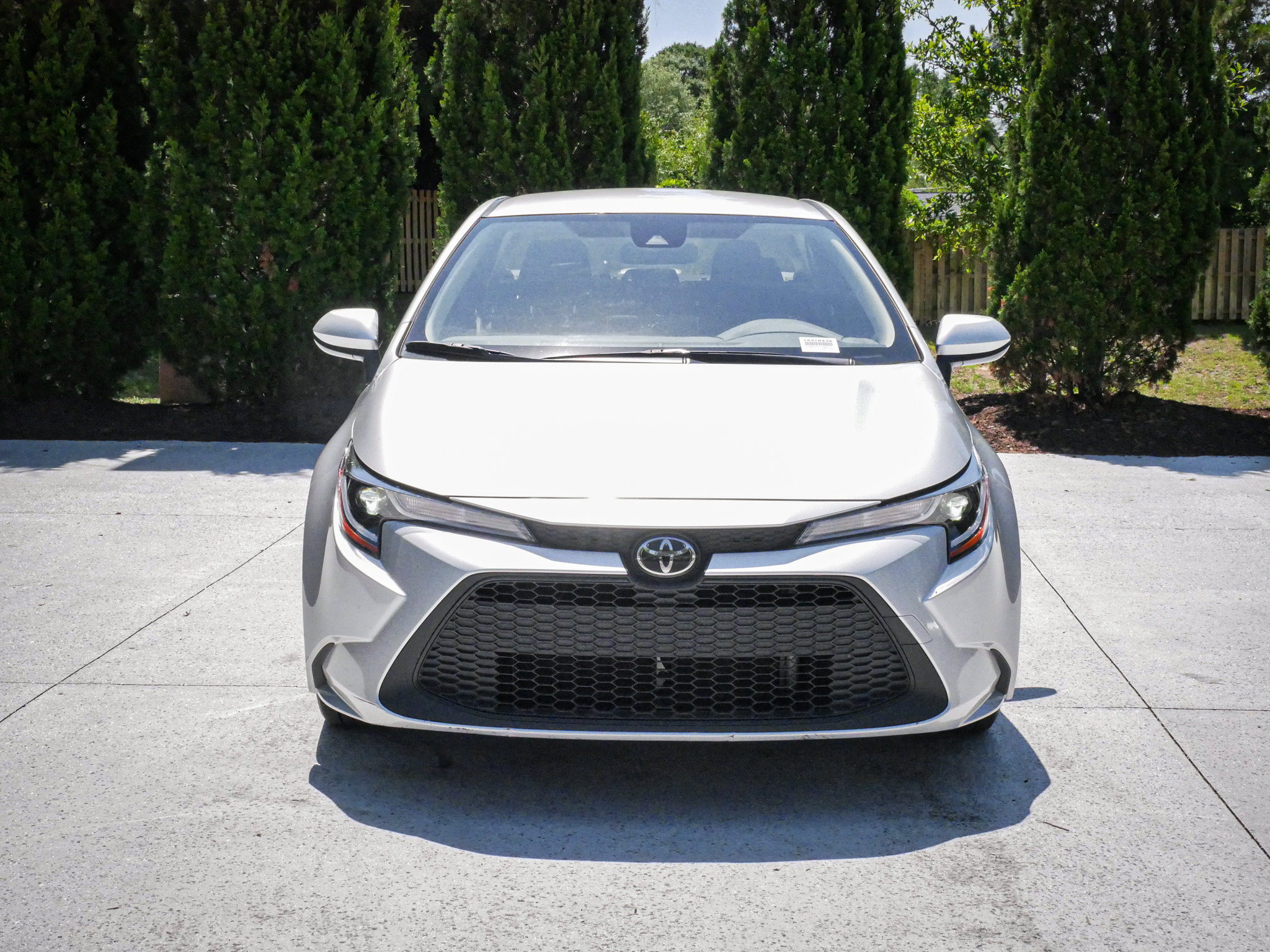 Used 2020 Toyota Corolla LE FWD image 3