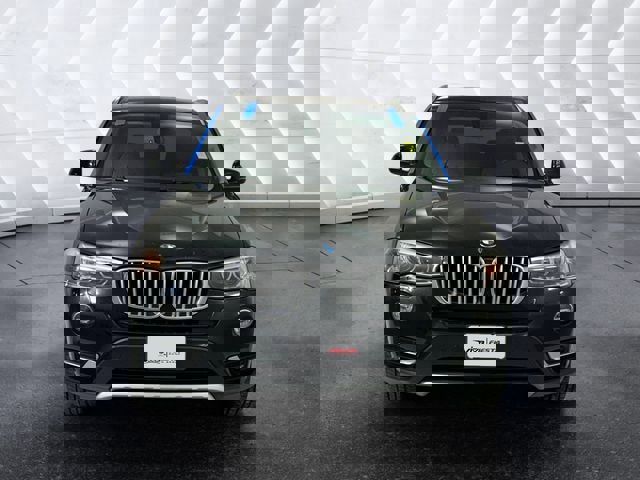 Used 2017 BMW X3 xDrive28i image 2