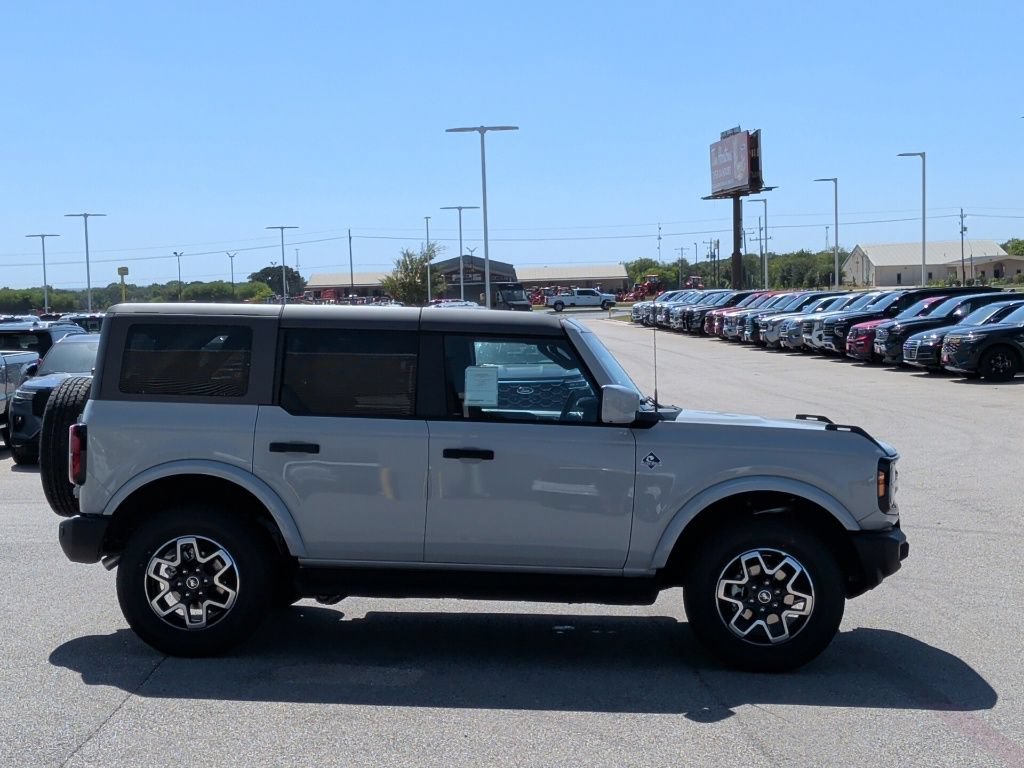 New 2026 Ford Bronco Outer Banks AWD/4WD image 9