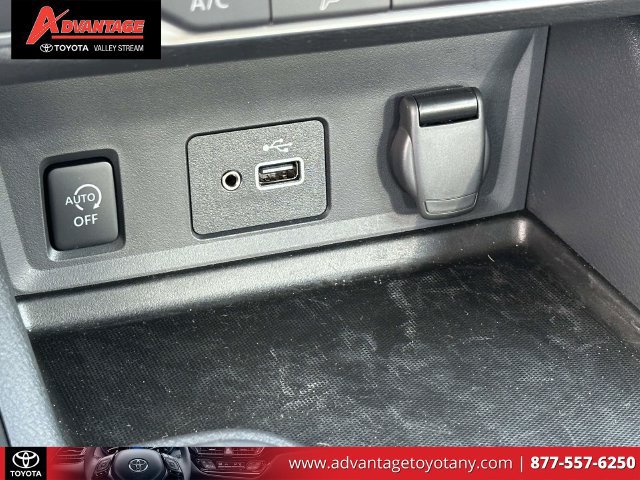 Used 2025 Nissan Sentra S FWD image 33