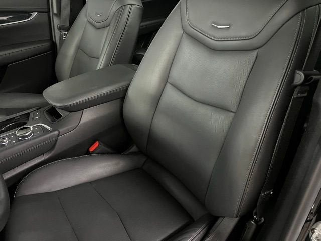 Certified 2025 Cadillac XT5 Premium Luxury FWD image 16